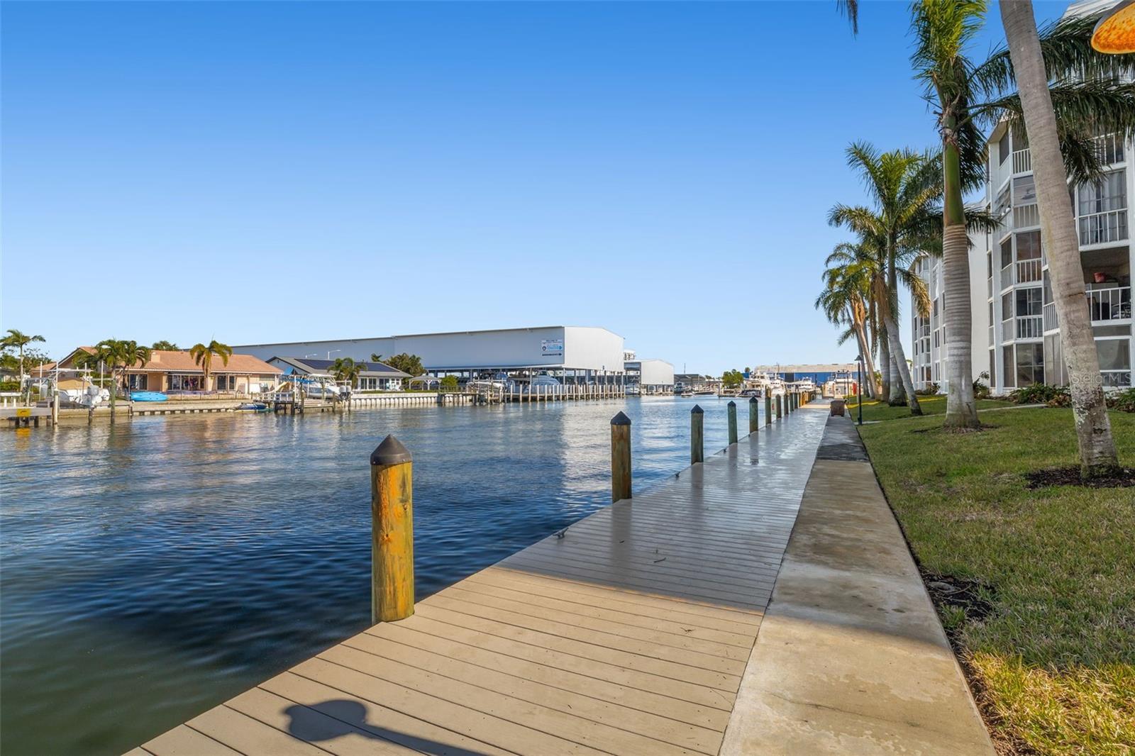 4900 38TH WAY S #305, ST PETERSBURG, FL, 33711