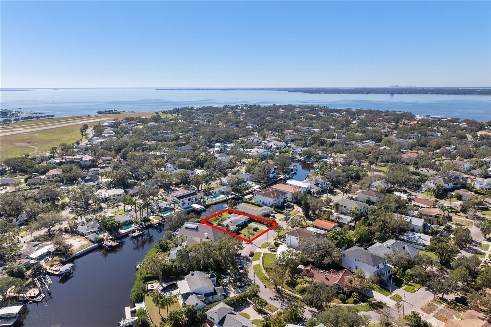 545 SUWANEE CIR, TAMPA, FL, 33606