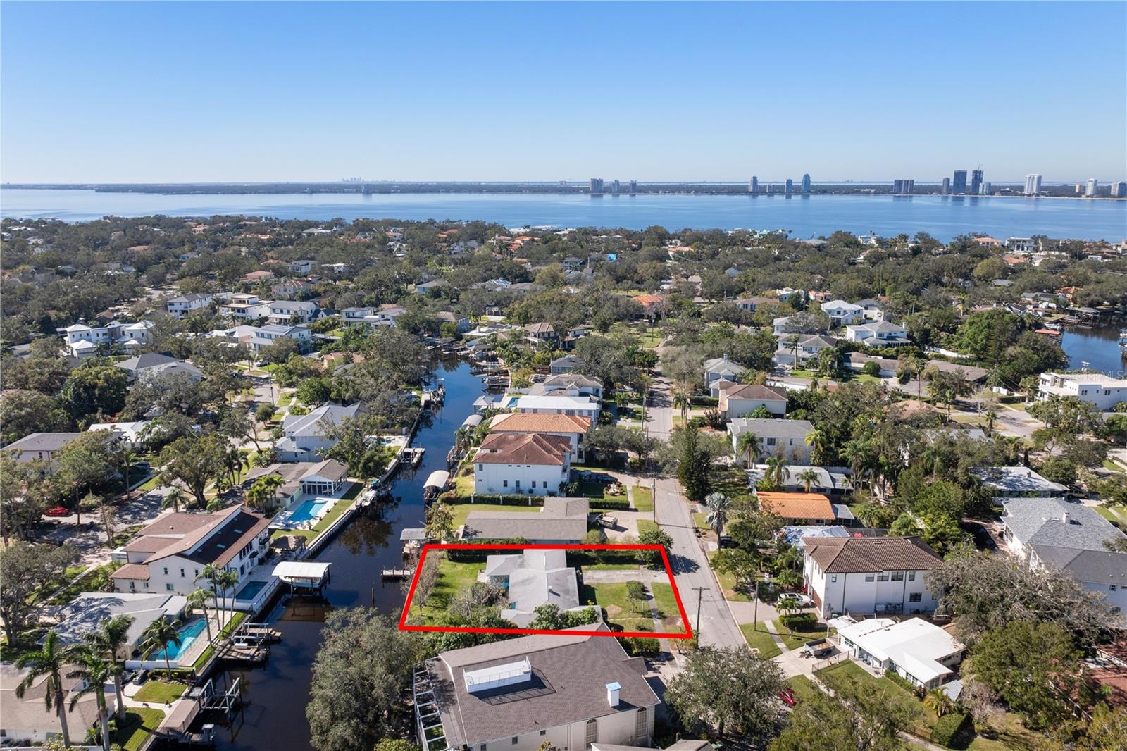 545 SUWANEE CIR, TAMPA, FL, 33606