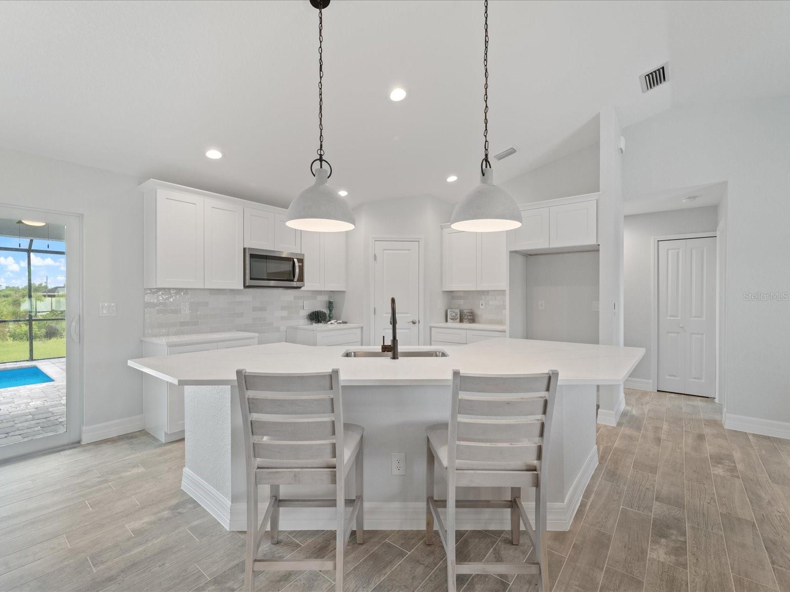 13541 JERONIMO LN, PORT CHARLOTTE, FL, 33981