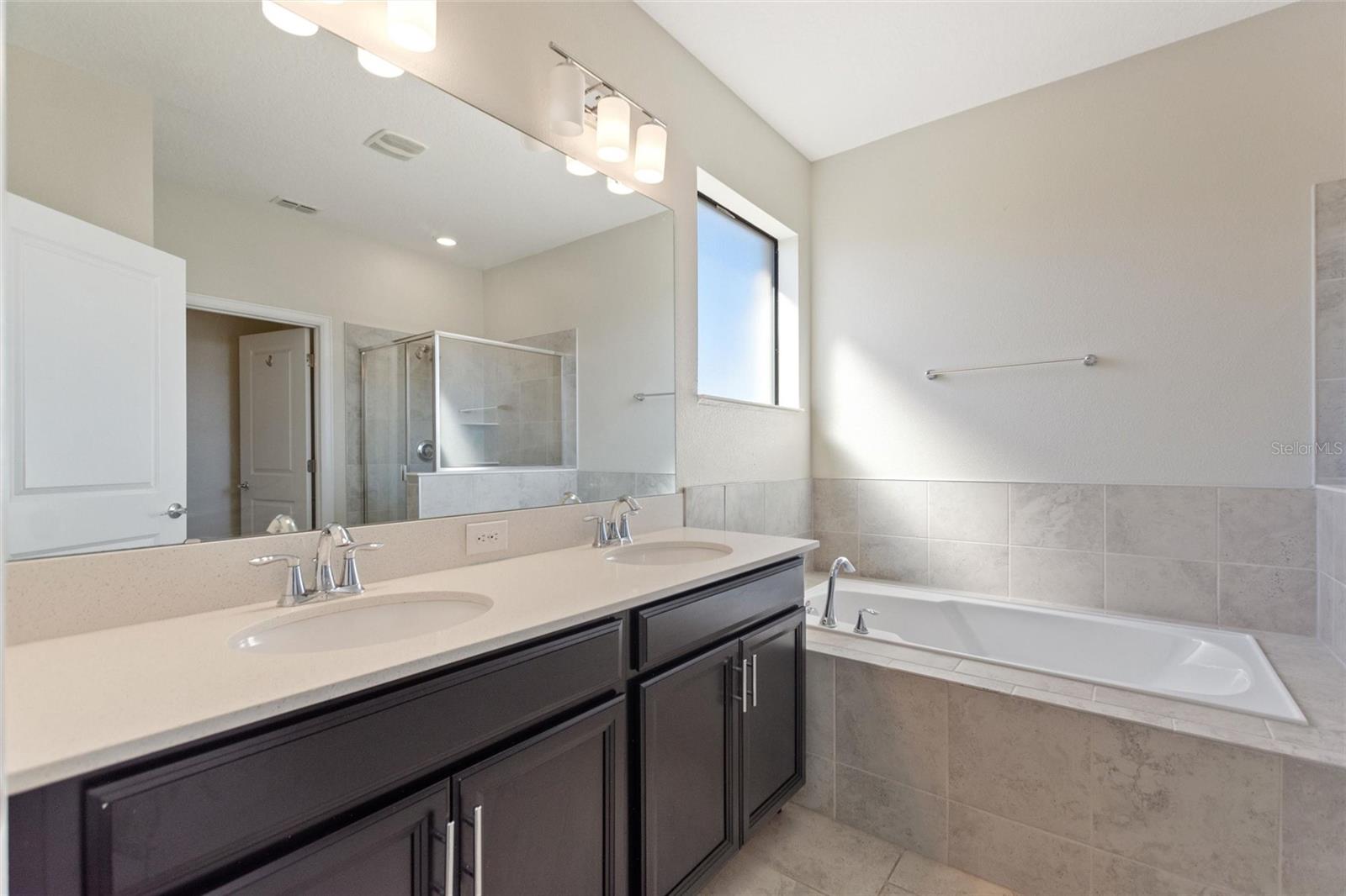 1204 PAYNE STEWART DR, DAVENPORT, FL, 33896