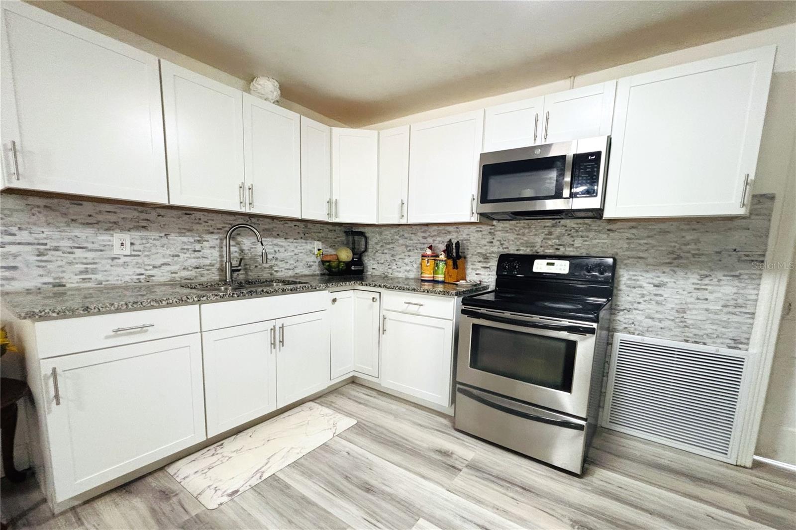 2145 E UNIVERSITY AVE, GAINESVILLE, FL, 32641
