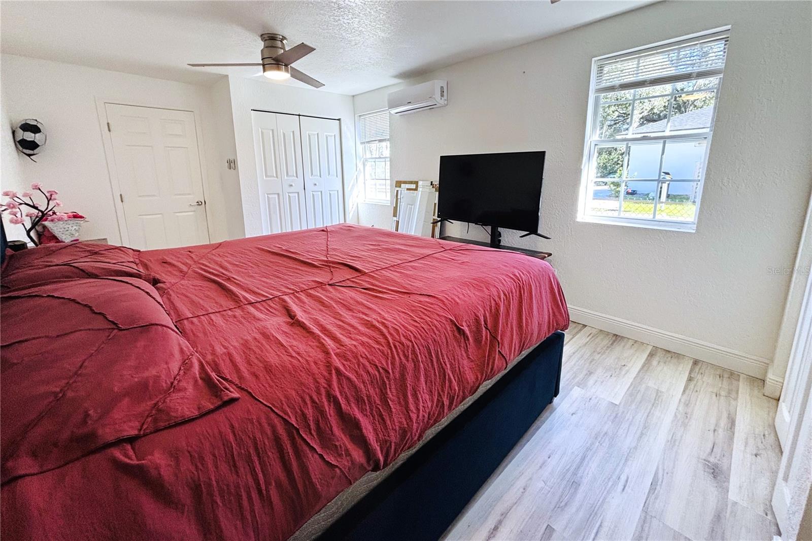 2145 E UNIVERSITY AVE, GAINESVILLE, FL, 32641