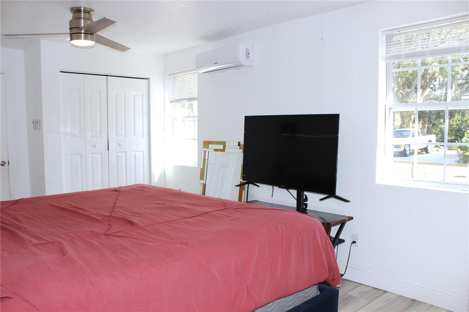 2145 E UNIVERSITY AVE, GAINESVILLE, FL, 32641