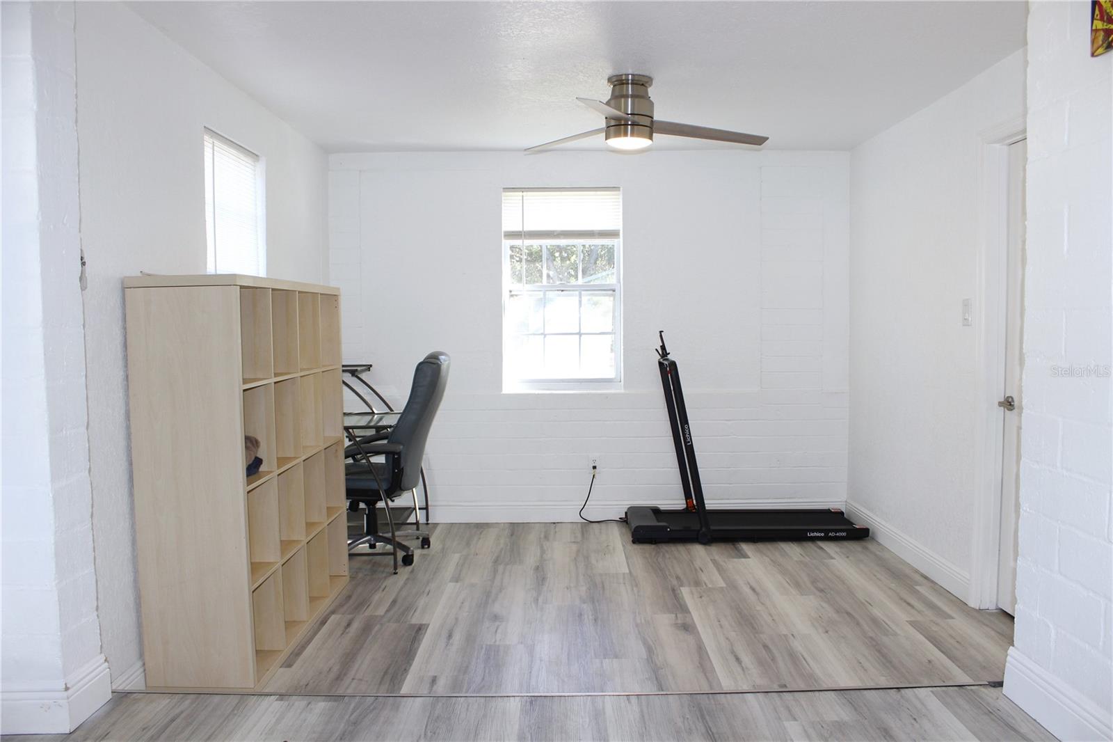 2145 E UNIVERSITY AVE, GAINESVILLE, FL, 32641