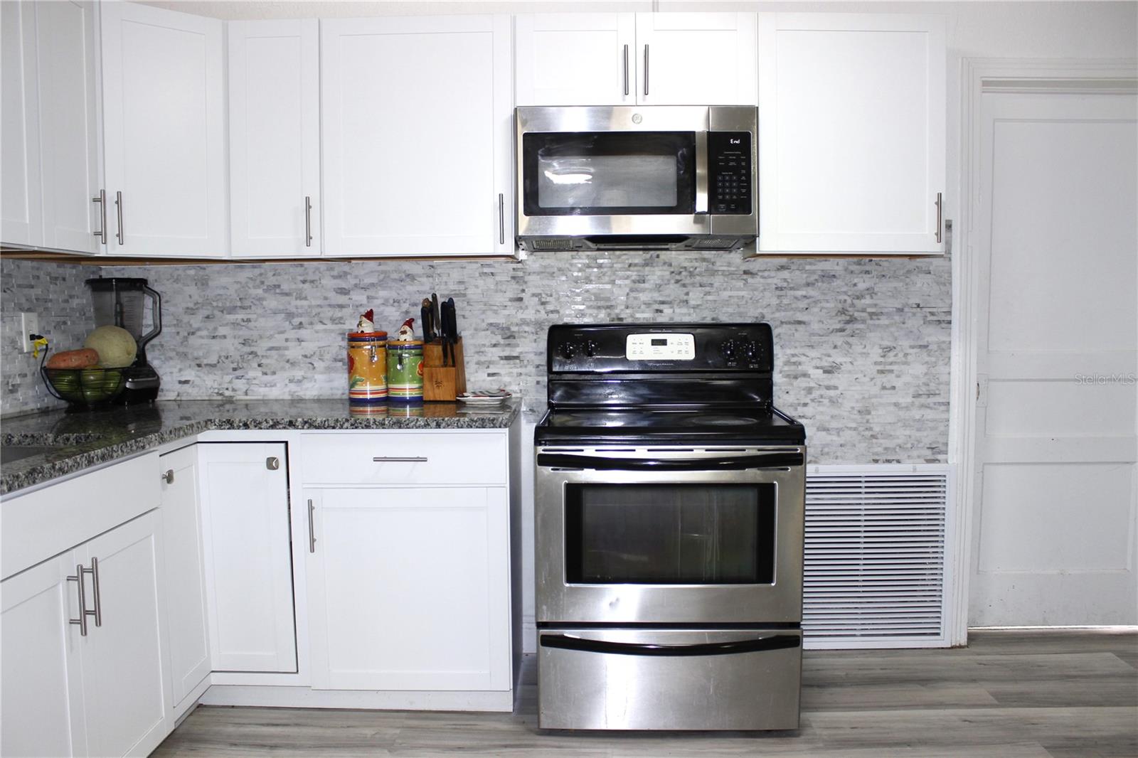 2145 E UNIVERSITY AVE, GAINESVILLE, FL, 32641
