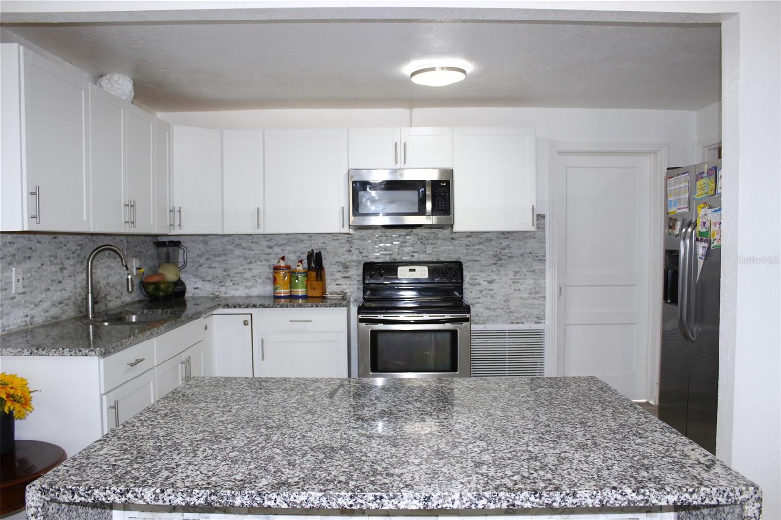 2145 E UNIVERSITY AVE, GAINESVILLE, FL, 32641