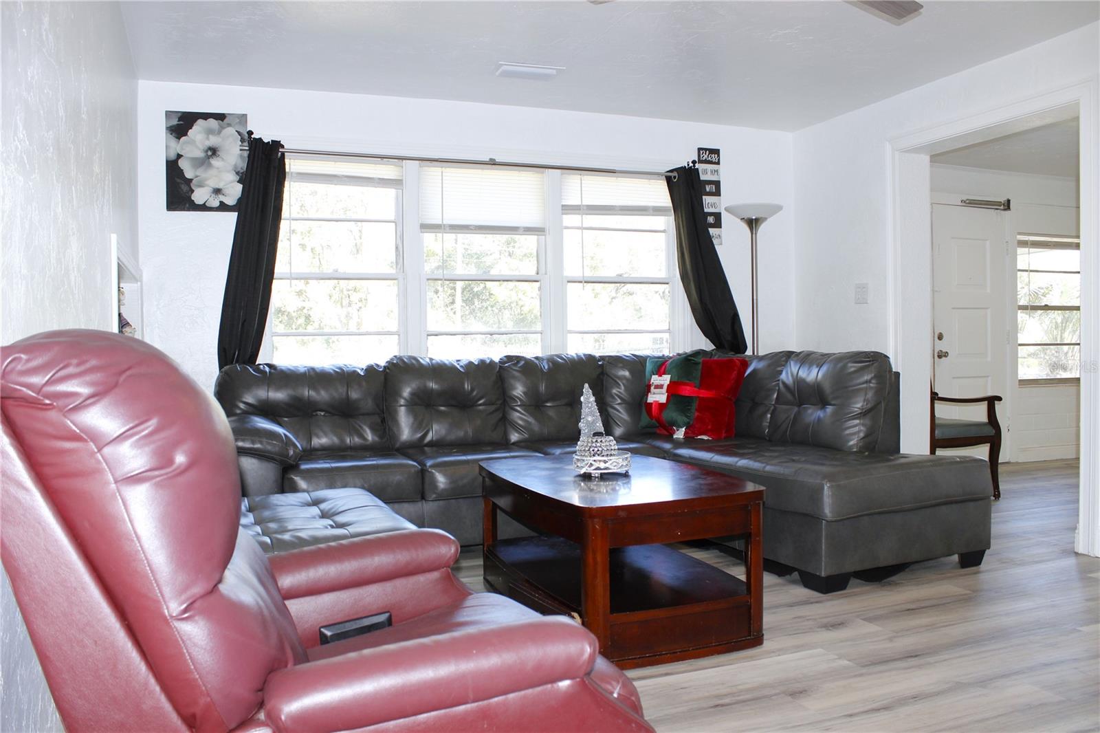 2145 E UNIVERSITY AVE, GAINESVILLE, FL, 32641
