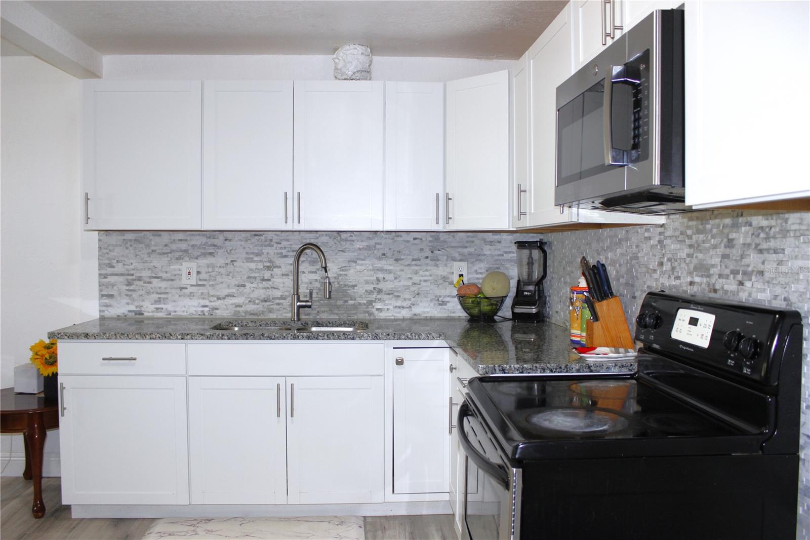 2145 E UNIVERSITY AVE, GAINESVILLE, FL, 32641