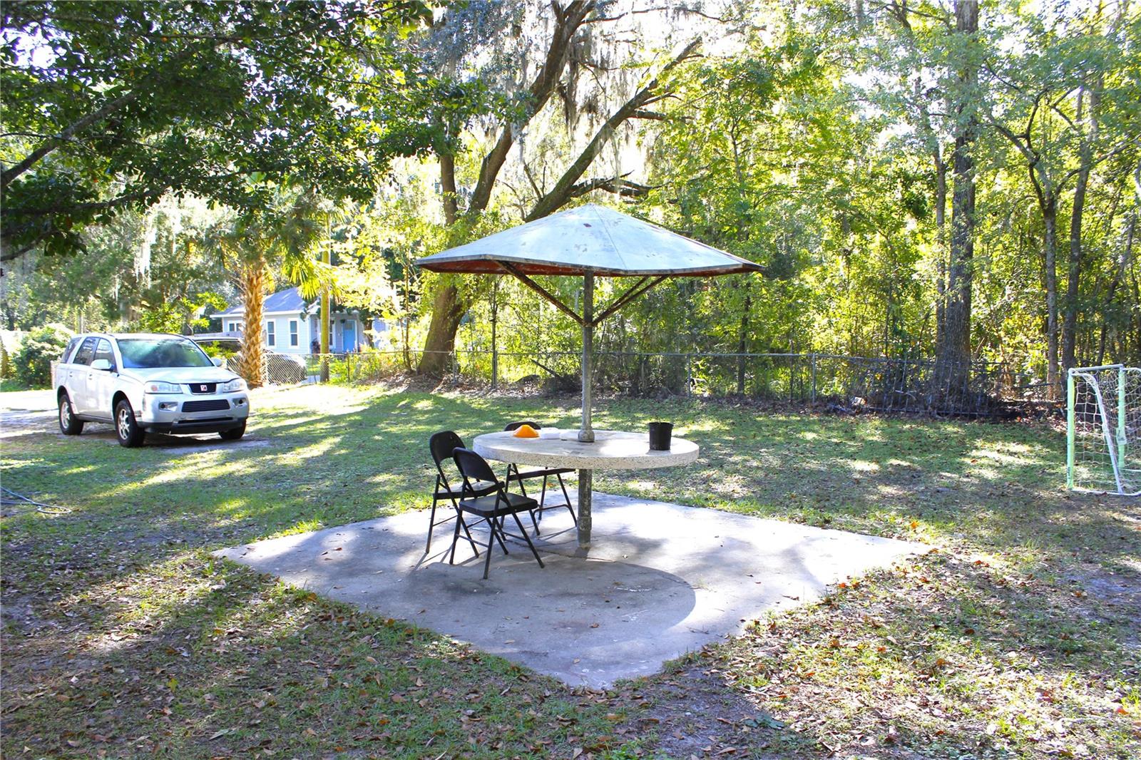 2145 E UNIVERSITY AVE, GAINESVILLE, FL, 32641