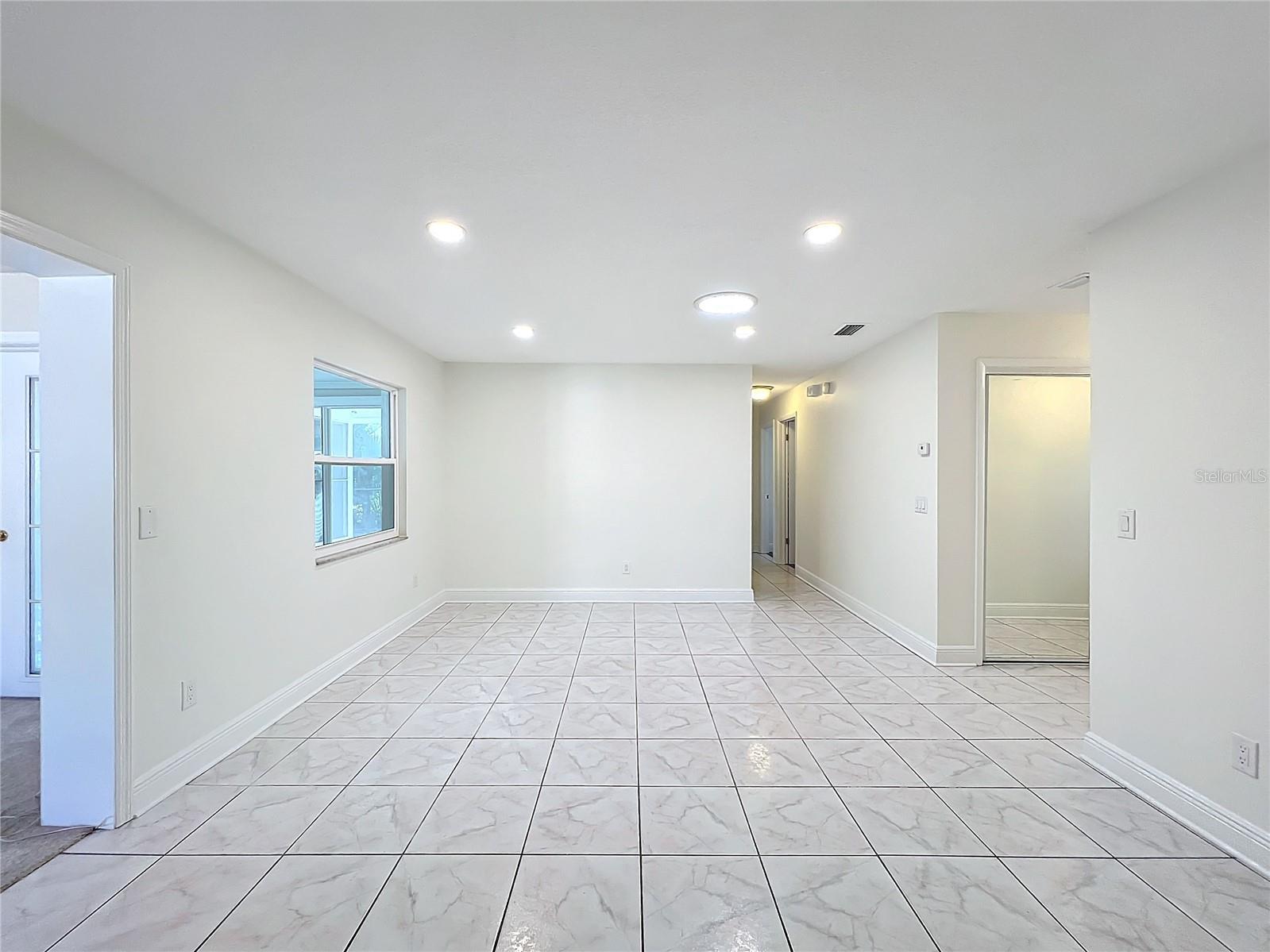 705 BEVERLY AVE, ALTAMONTE SPRINGS, FL, 32701