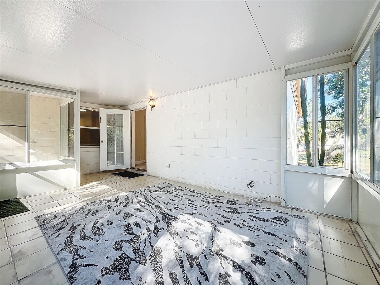705 BEVERLY AVE, ALTAMONTE SPRINGS, FL, 32701