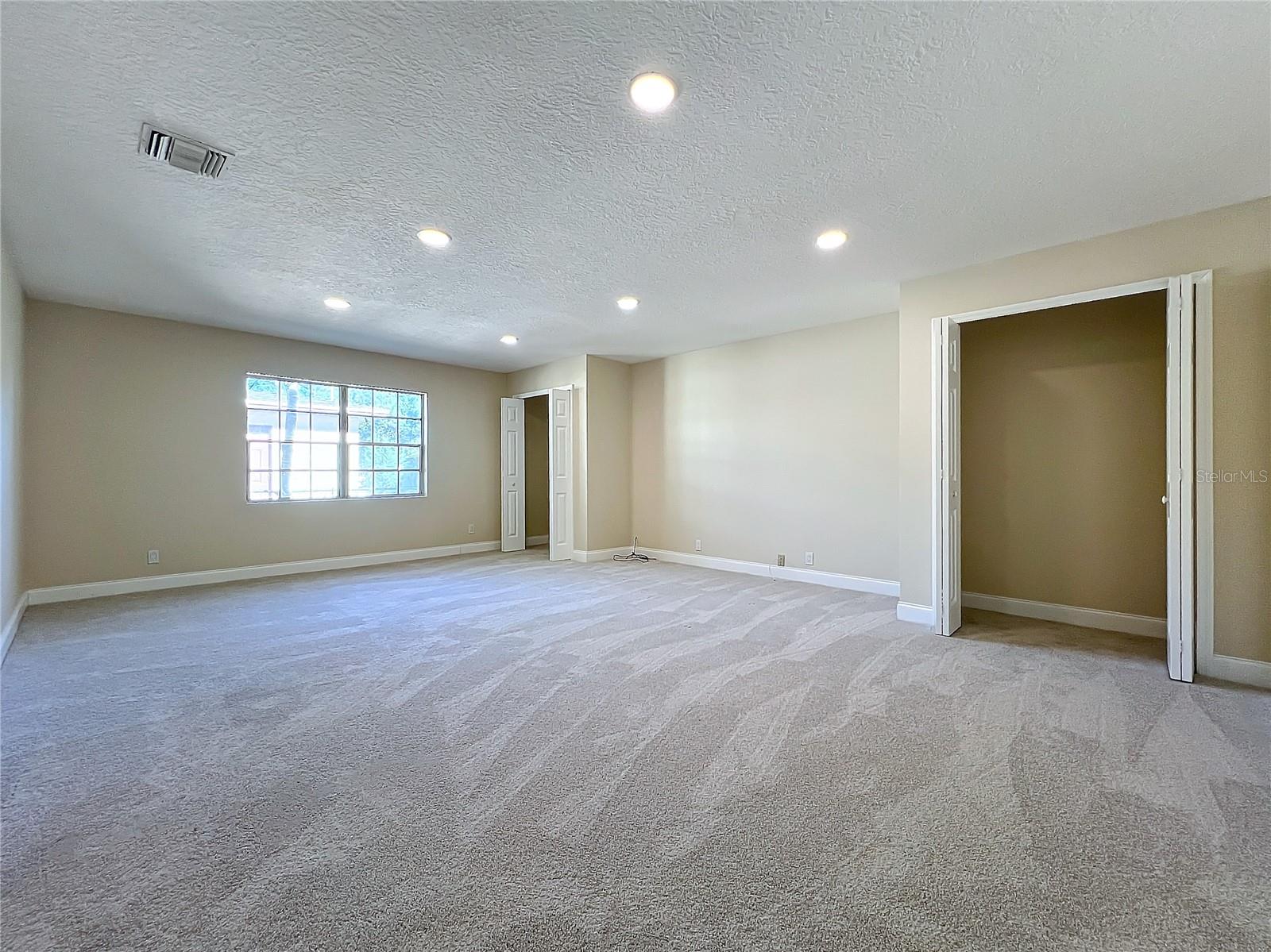 705 BEVERLY AVE, ALTAMONTE SPRINGS, FL, 32701