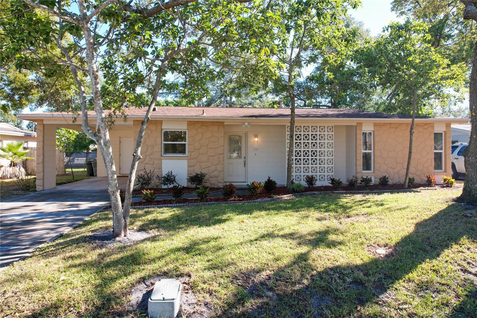 705 BEVERLY AVE, ALTAMONTE SPRINGS, FL, 32701