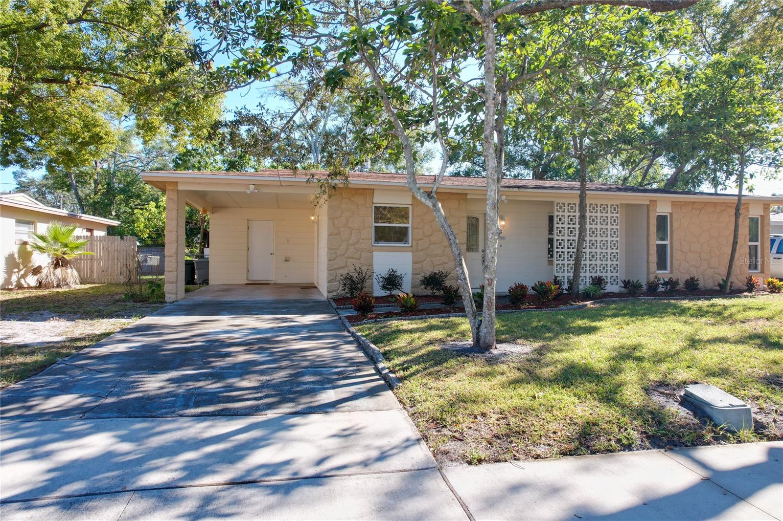 705 BEVERLY AVE, ALTAMONTE SPRINGS, FL, 32701