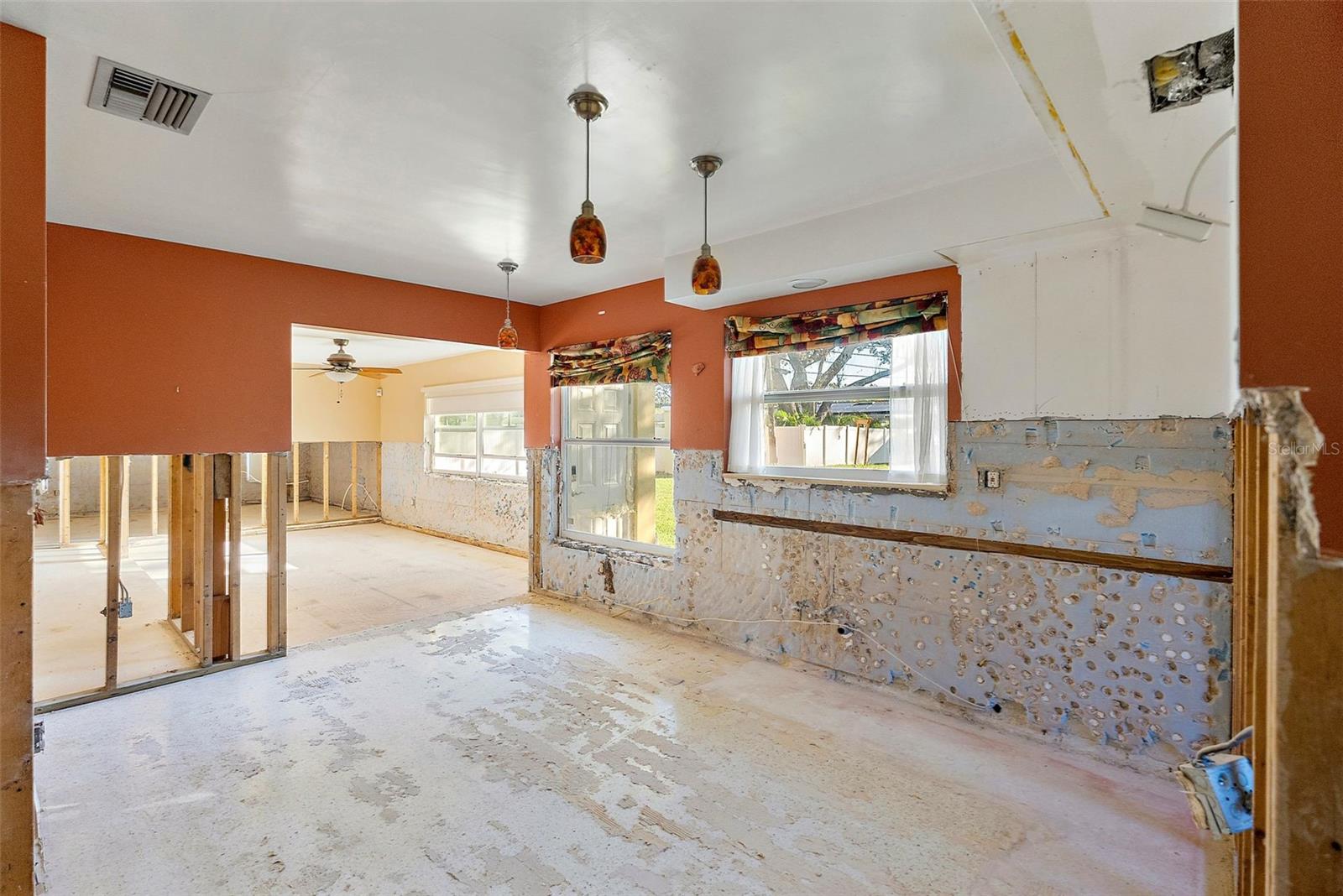 1710 GEORGIA AVE NE, ST PETERSBURG, FL, 33703