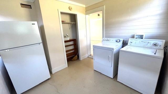 131 W PALM WAY, EDGEWATER, FL, 32132