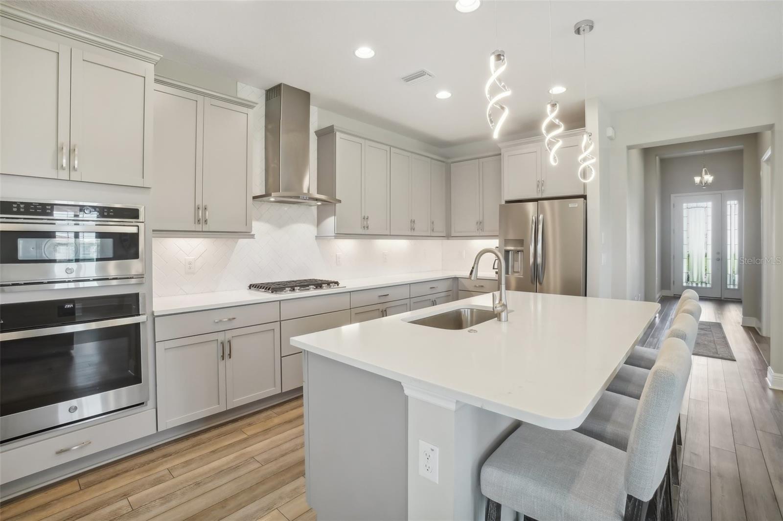 8303 DOVE BOG TER, PARRISH, FL, 34219