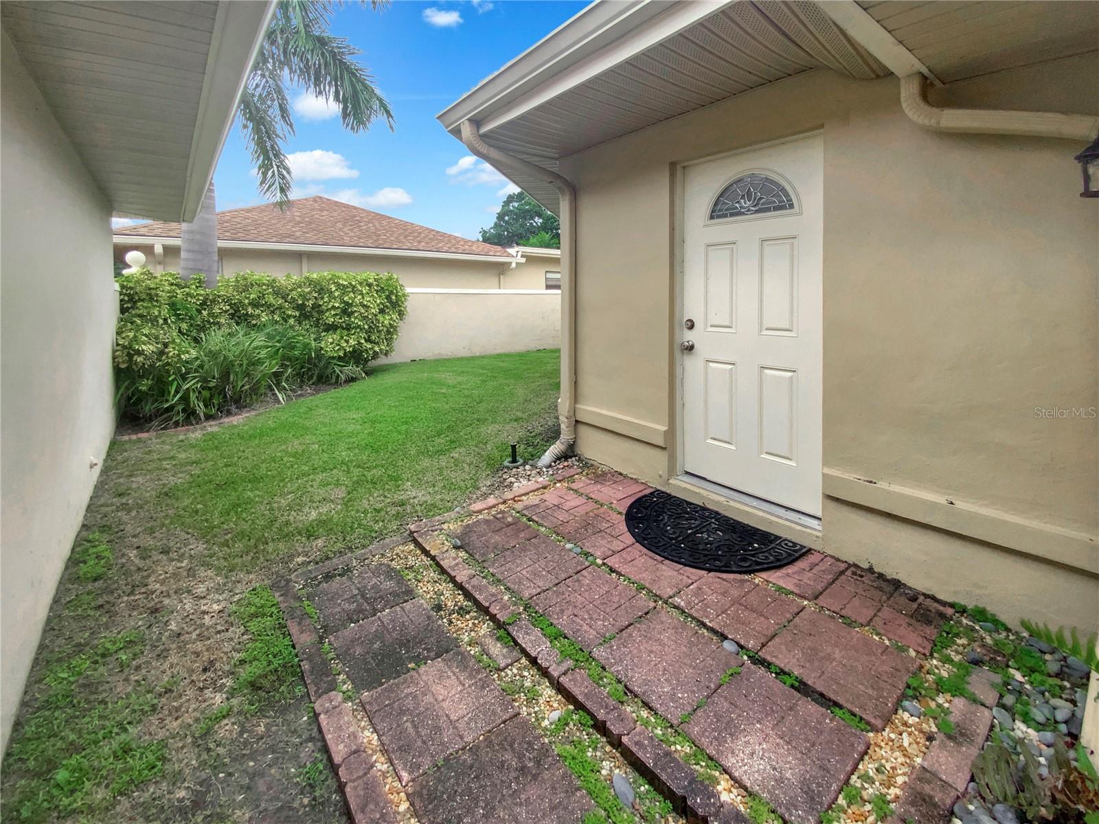 2253 HERON CIR, CLEARWATER, FL, 33762