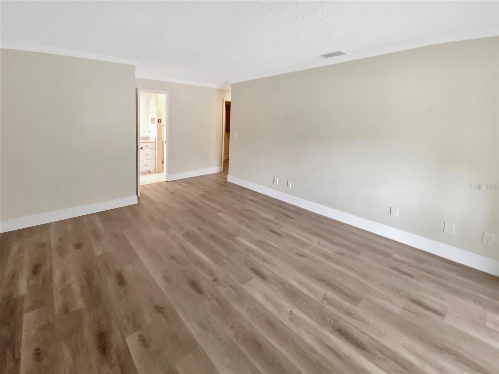 2253 HERON CIR, CLEARWATER, FL, 33762