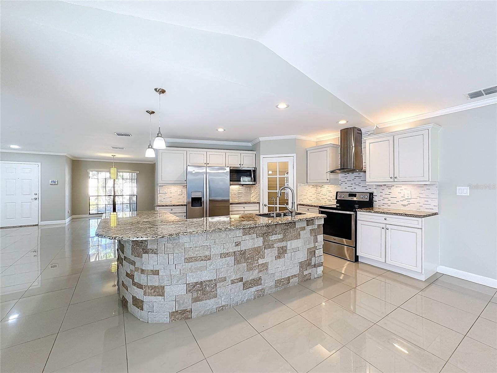 12345 YELLOW ROSE CIR, RIVERVIEW, FL, 33569