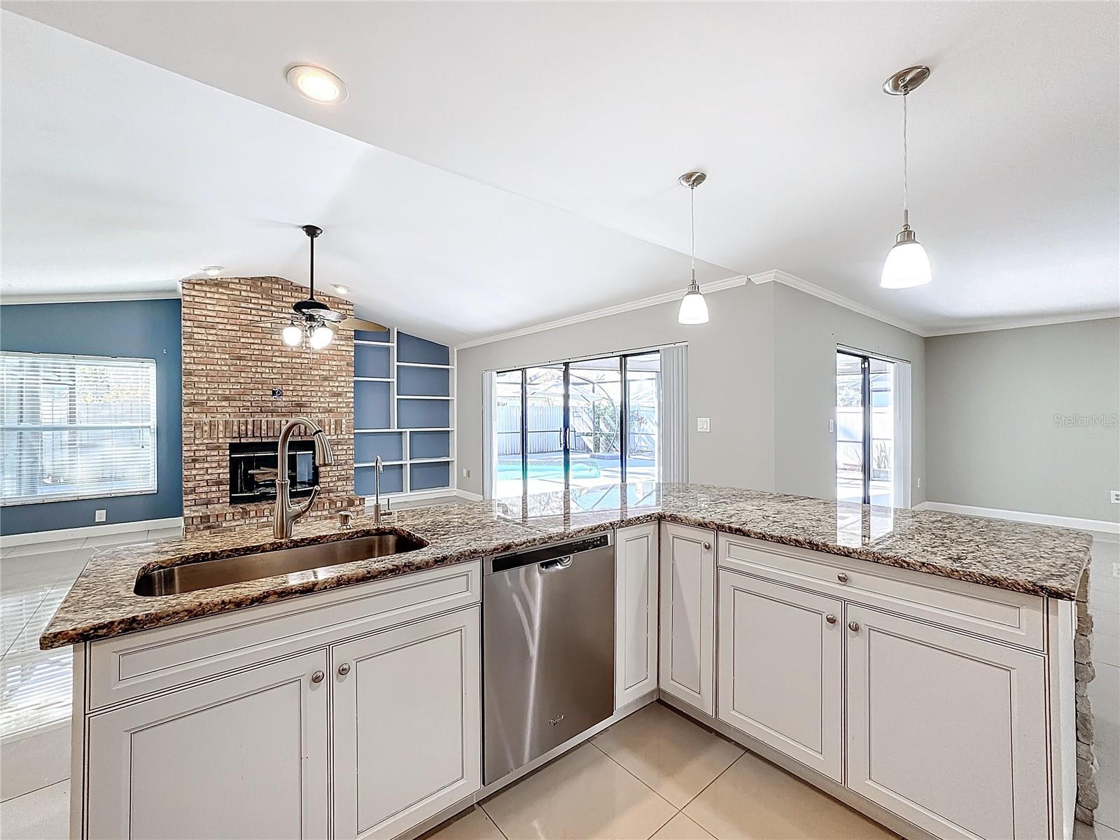 12345 YELLOW ROSE CIR, RIVERVIEW, FL, 33569