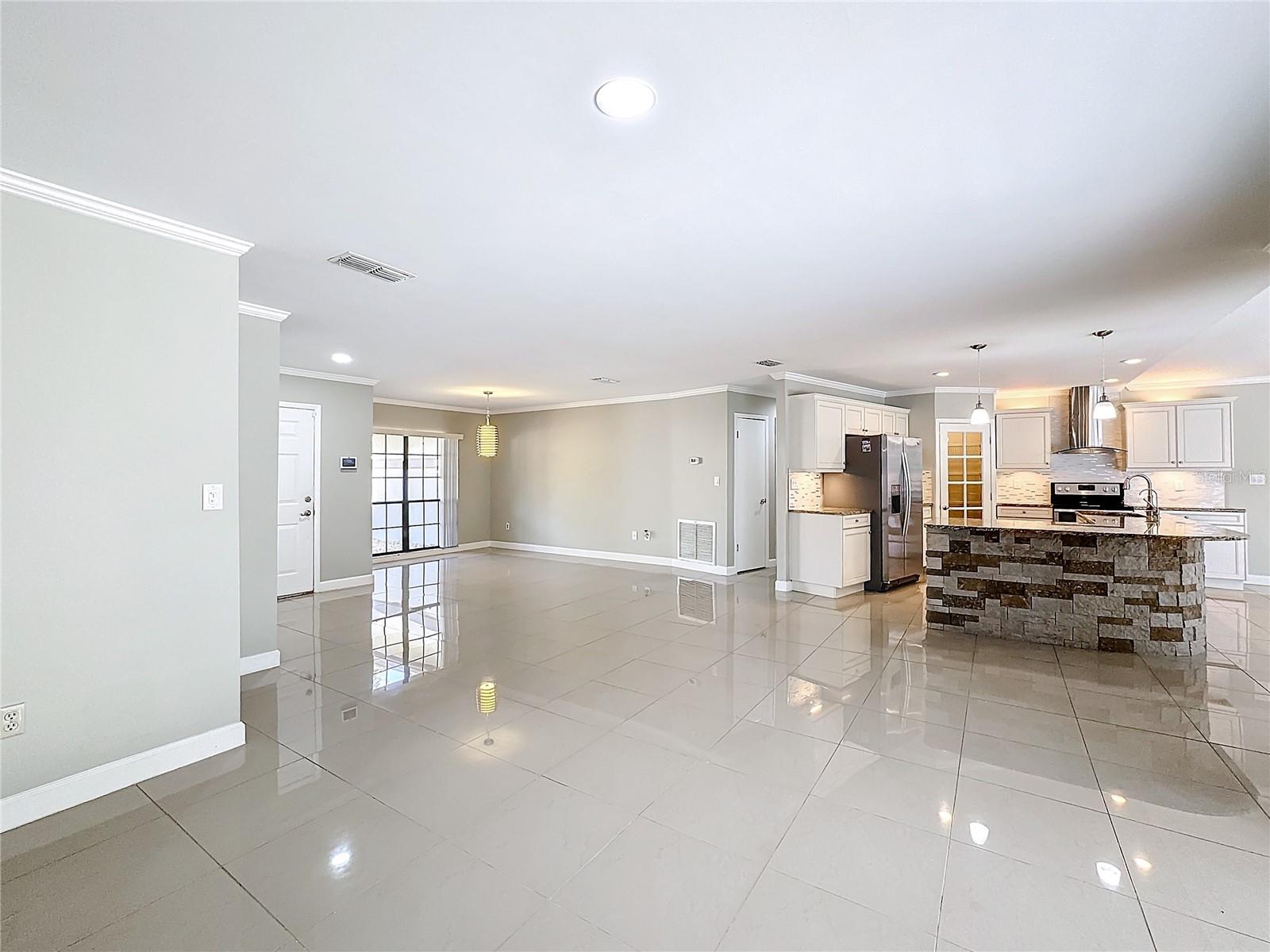 12345 YELLOW ROSE CIR, RIVERVIEW, FL, 33569