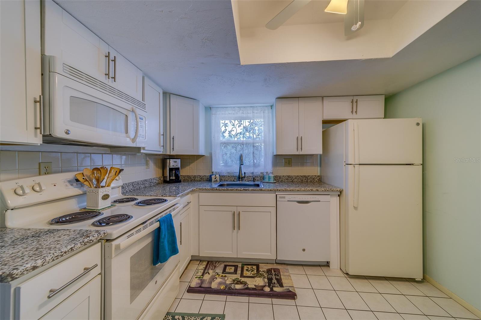9815 47TH AVE N #202, ST PETERSBURG, FL, 33708