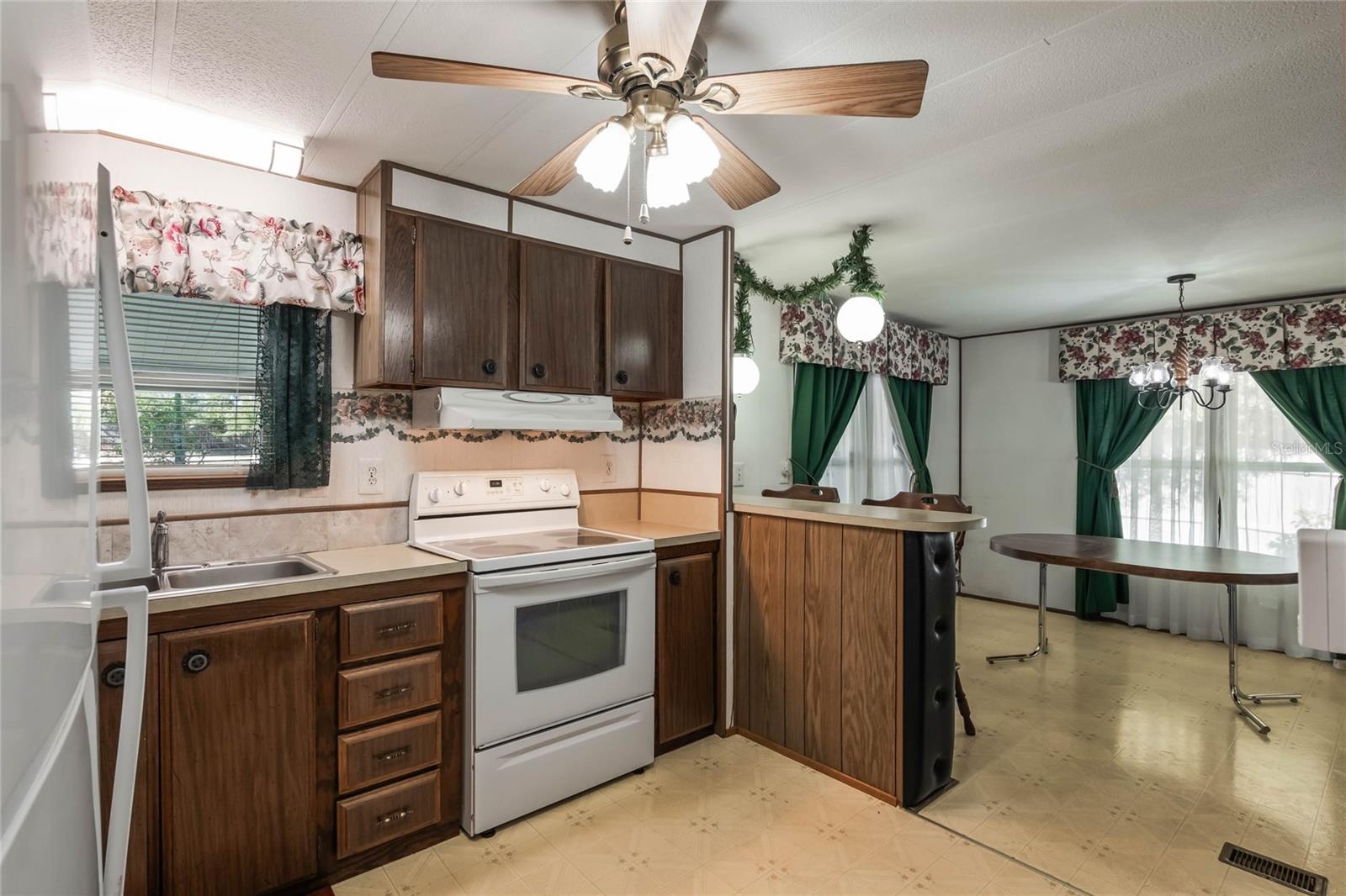 4179 WOODLAND CIR, DELAND, FL, 32724