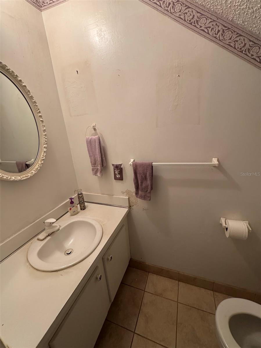 4022 CORTEZ DR #A, TAMPA, FL, 33614