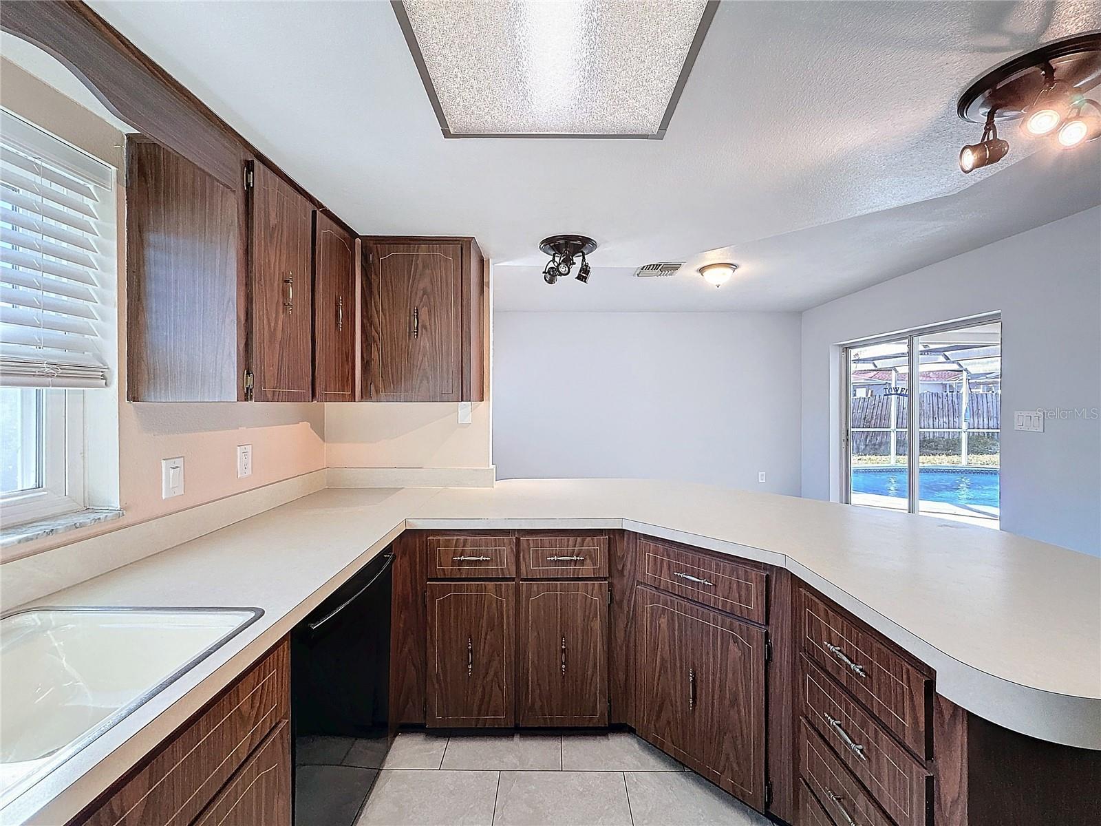 8015 IDLEBRIAR LN, PORT RICHEY, FL, 34668
