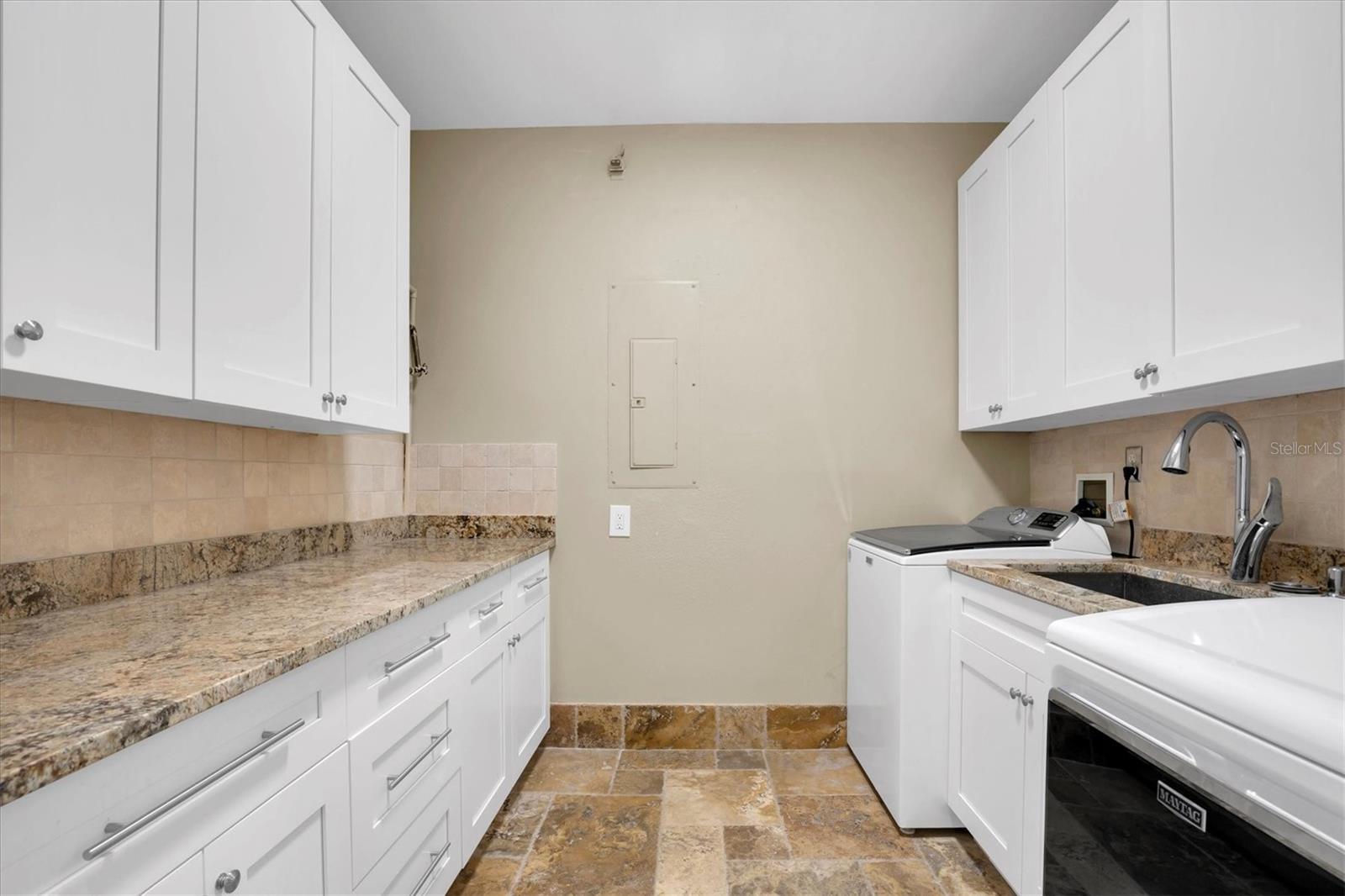 5517 MANATEE POINT DR, NEW PORT RICHEY, FL, 34652