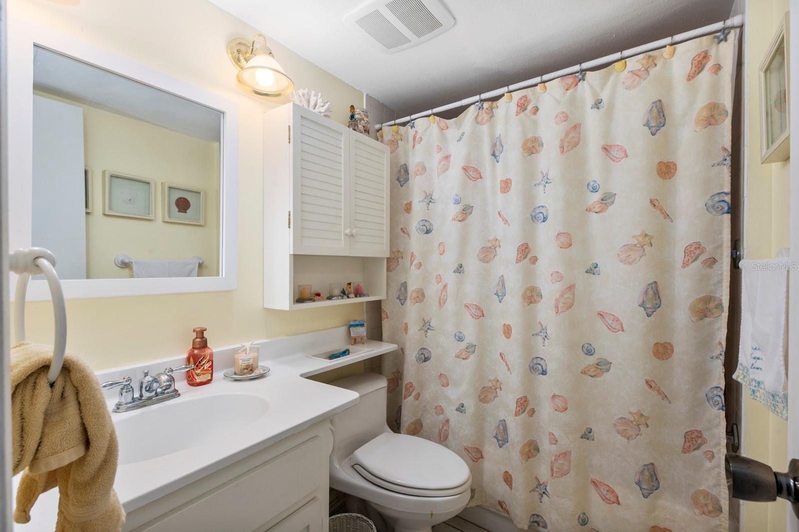 1720 GLENHOUSE DR #330, SARASOTA, FL, 34231