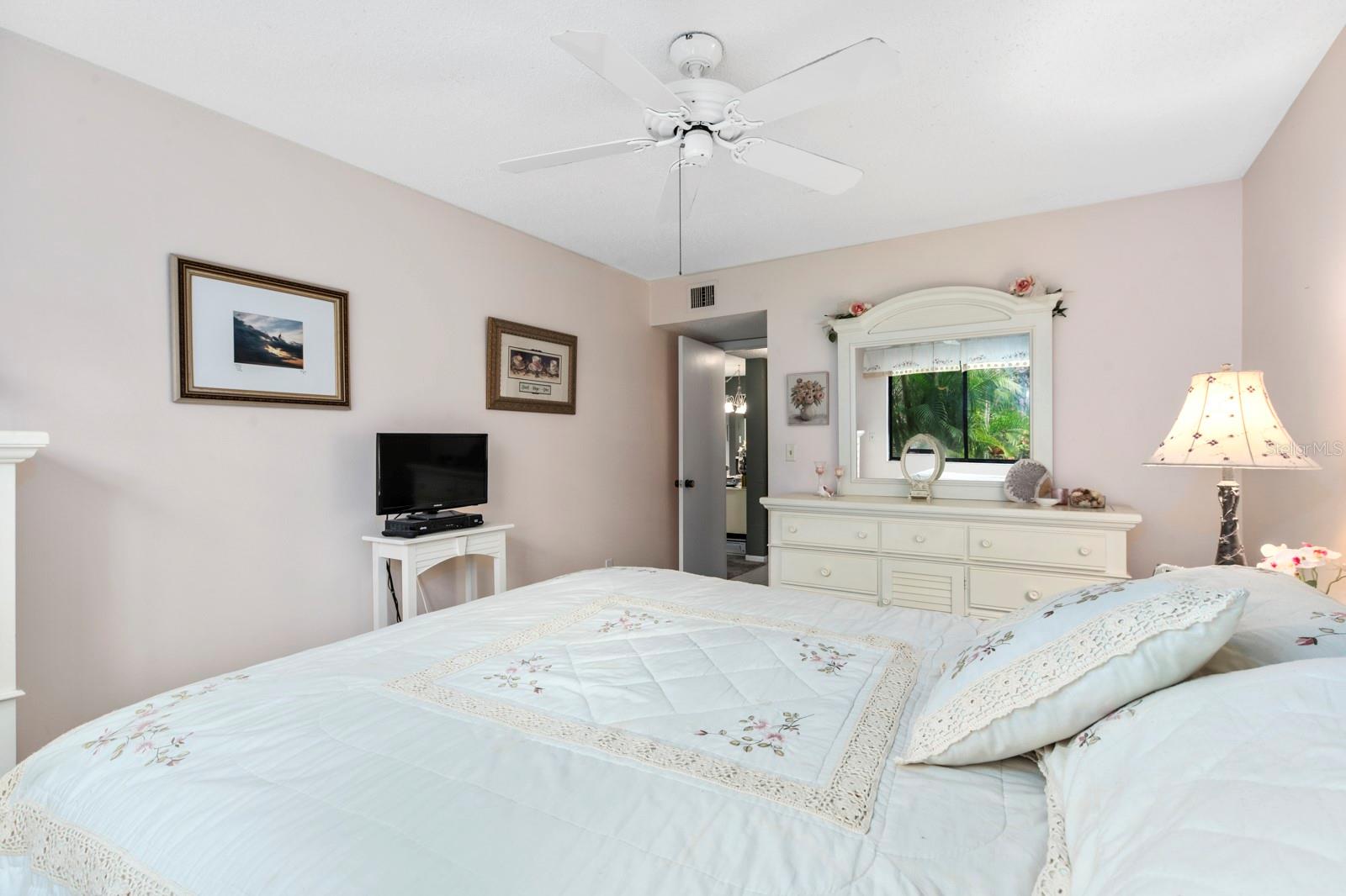 1720 GLENHOUSE DR #330, SARASOTA, FL, 34231