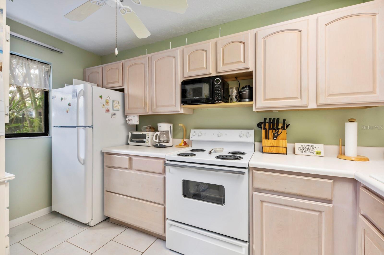 1720 GLENHOUSE DR #330, SARASOTA, FL, 34231