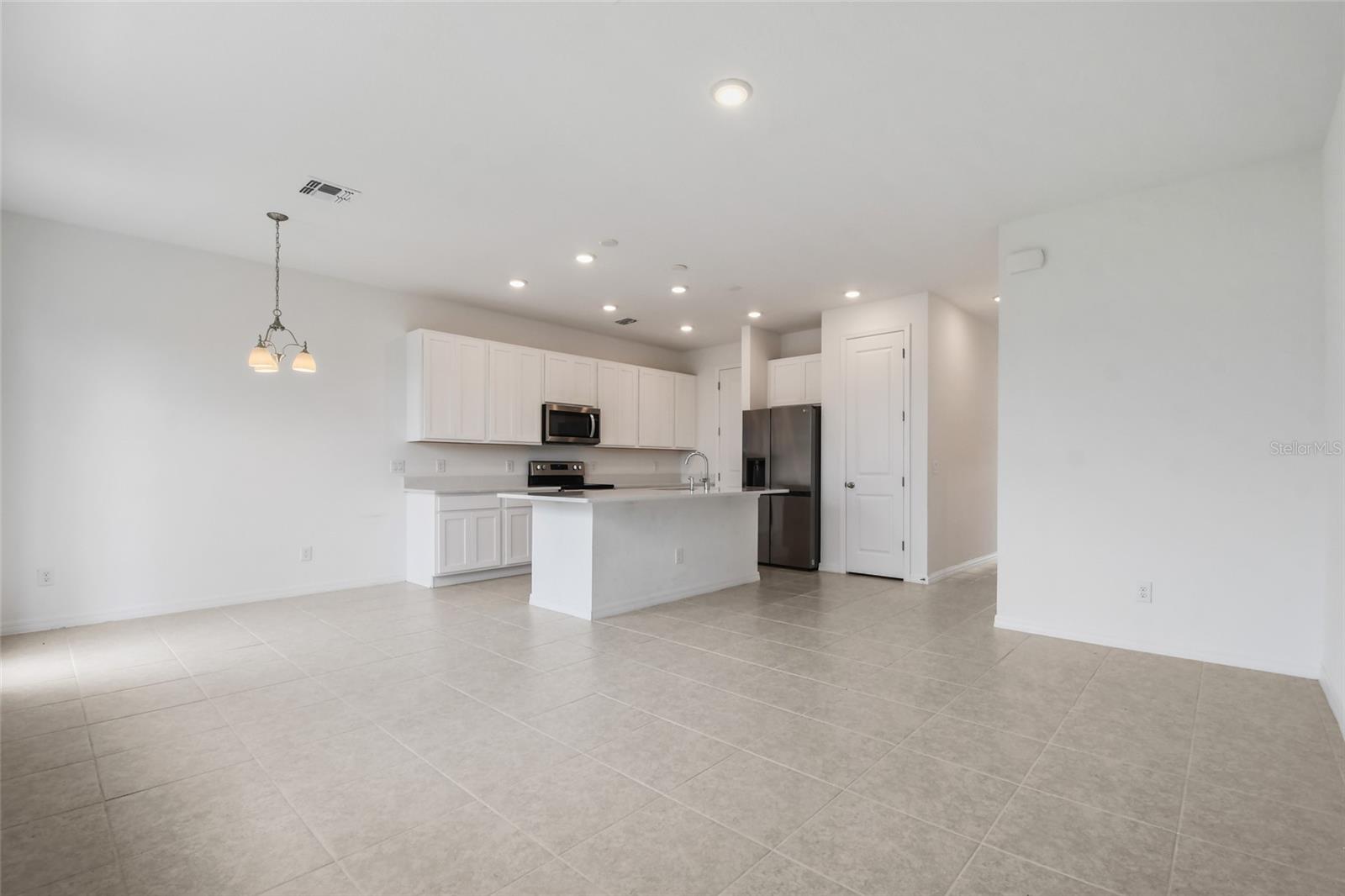 1609 PELICAN DR, DAVENPORT, FL, 33896