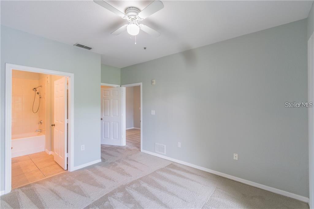 10203 COURTNEY PALMS BLVD #304, TAMPA, FL, 33619