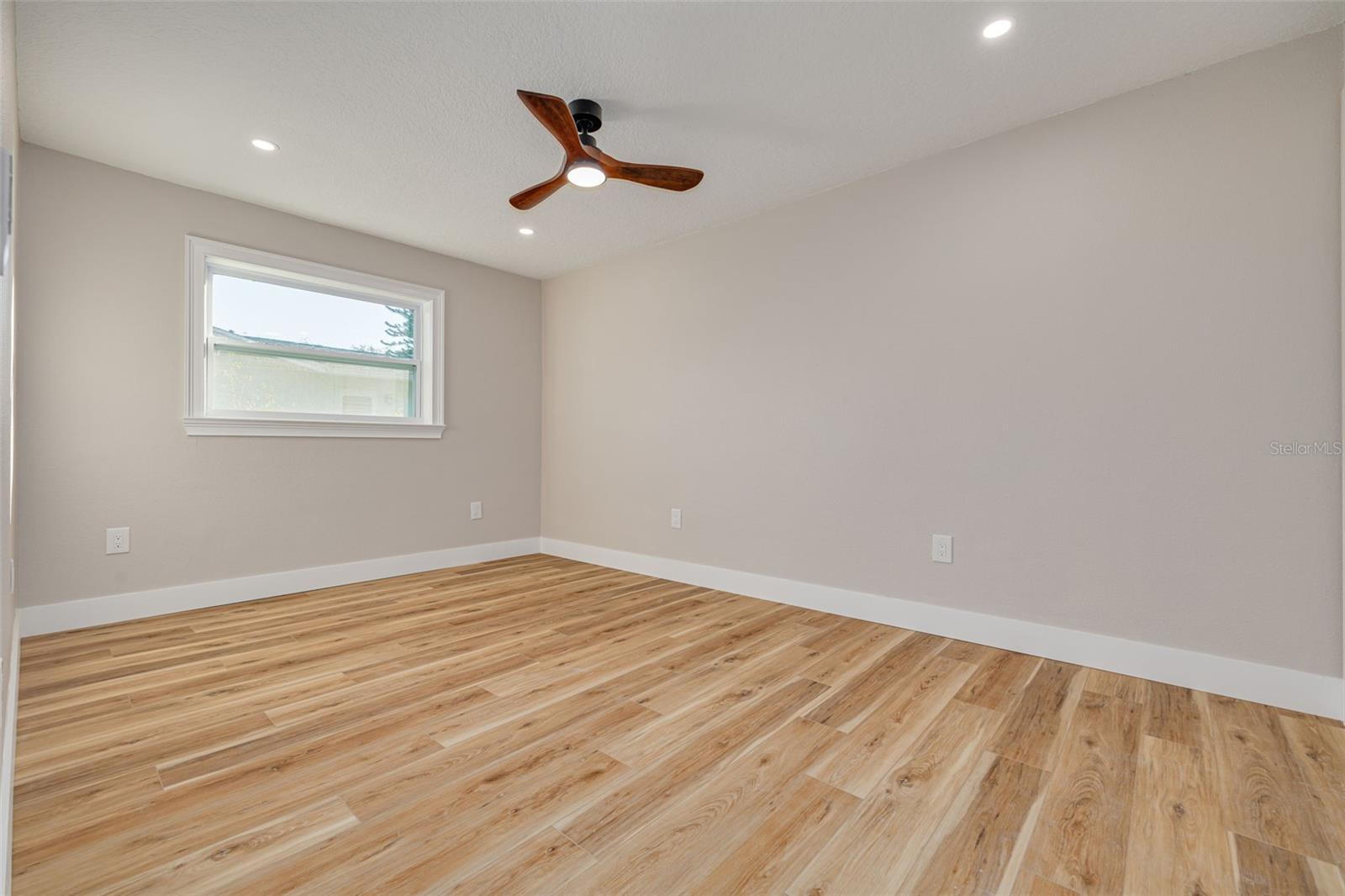 911 S FLORIDA AVE, TARPON SPRINGS, FL, 34689