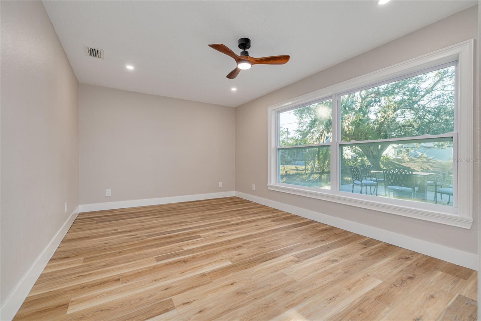911 S FLORIDA AVE, TARPON SPRINGS, FL, 34689
