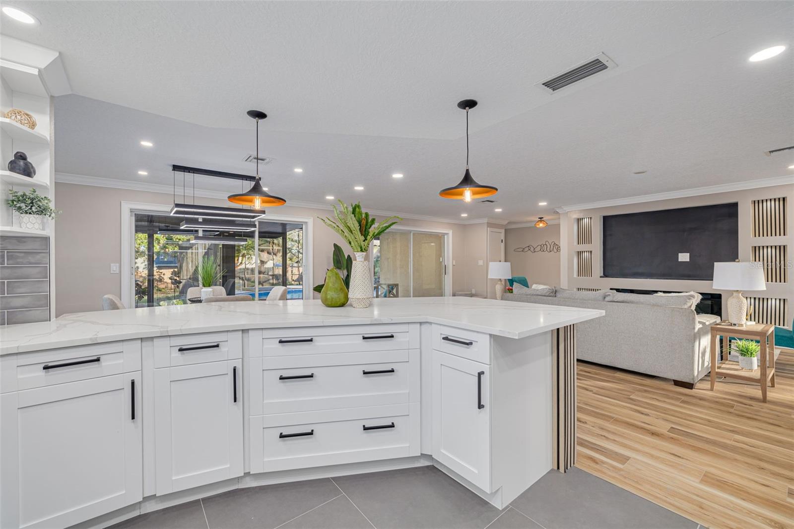 911 S FLORIDA AVE, TARPON SPRINGS, FL, 34689