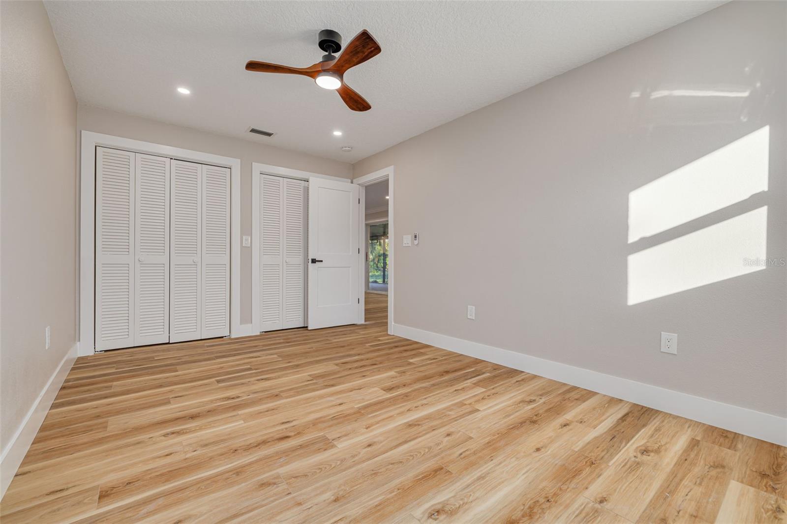 911 S FLORIDA AVE, TARPON SPRINGS, FL, 34689