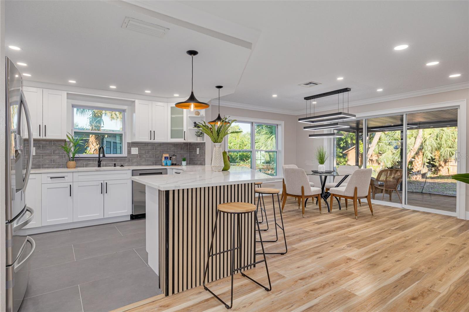 911 S FLORIDA AVE, TARPON SPRINGS, FL, 34689
