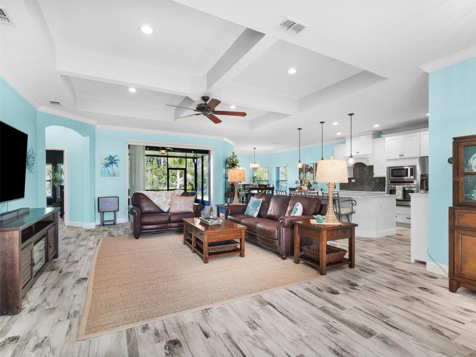 182 S COOPERS HAWK WAY, PALM COAST, FL, 32164