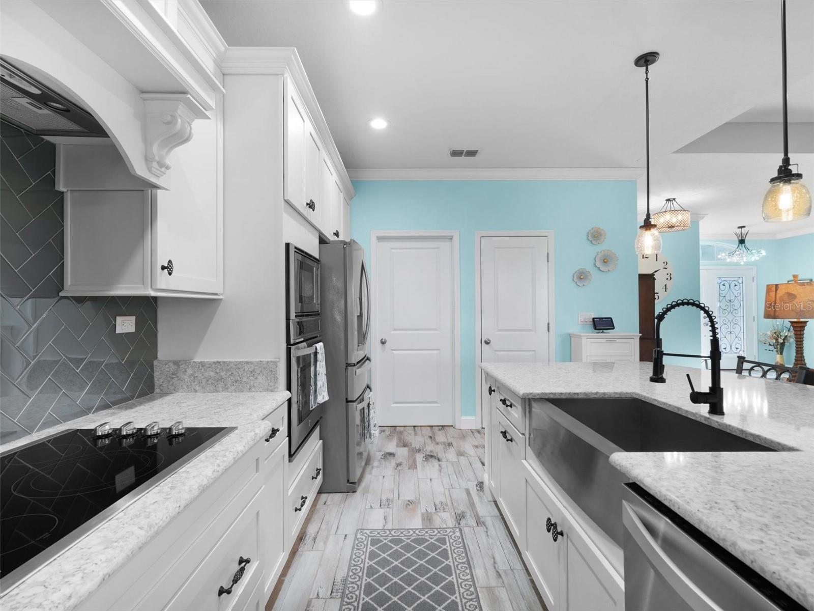 182 S COOPERS HAWK WAY, PALM COAST, FL, 32164