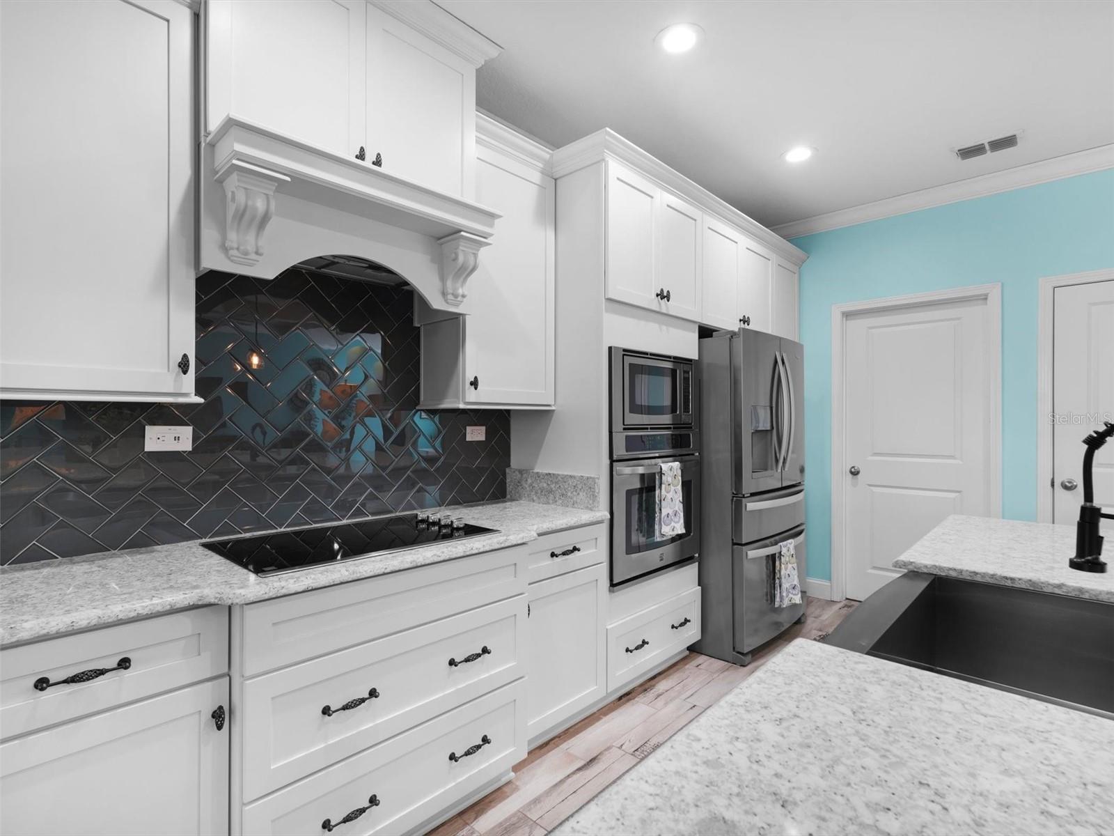 182 S COOPERS HAWK WAY, PALM COAST, FL, 32164