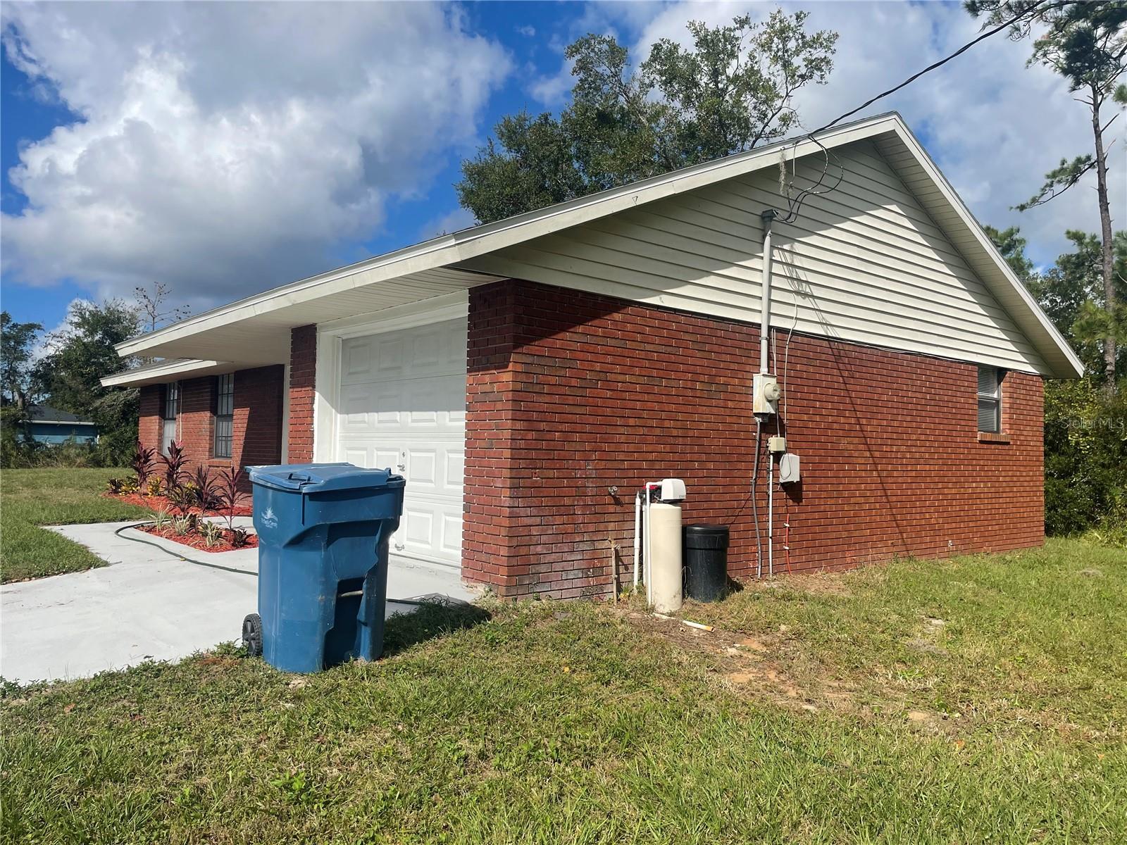 2355 CYPRESS RD, DELAND, FL, 32724