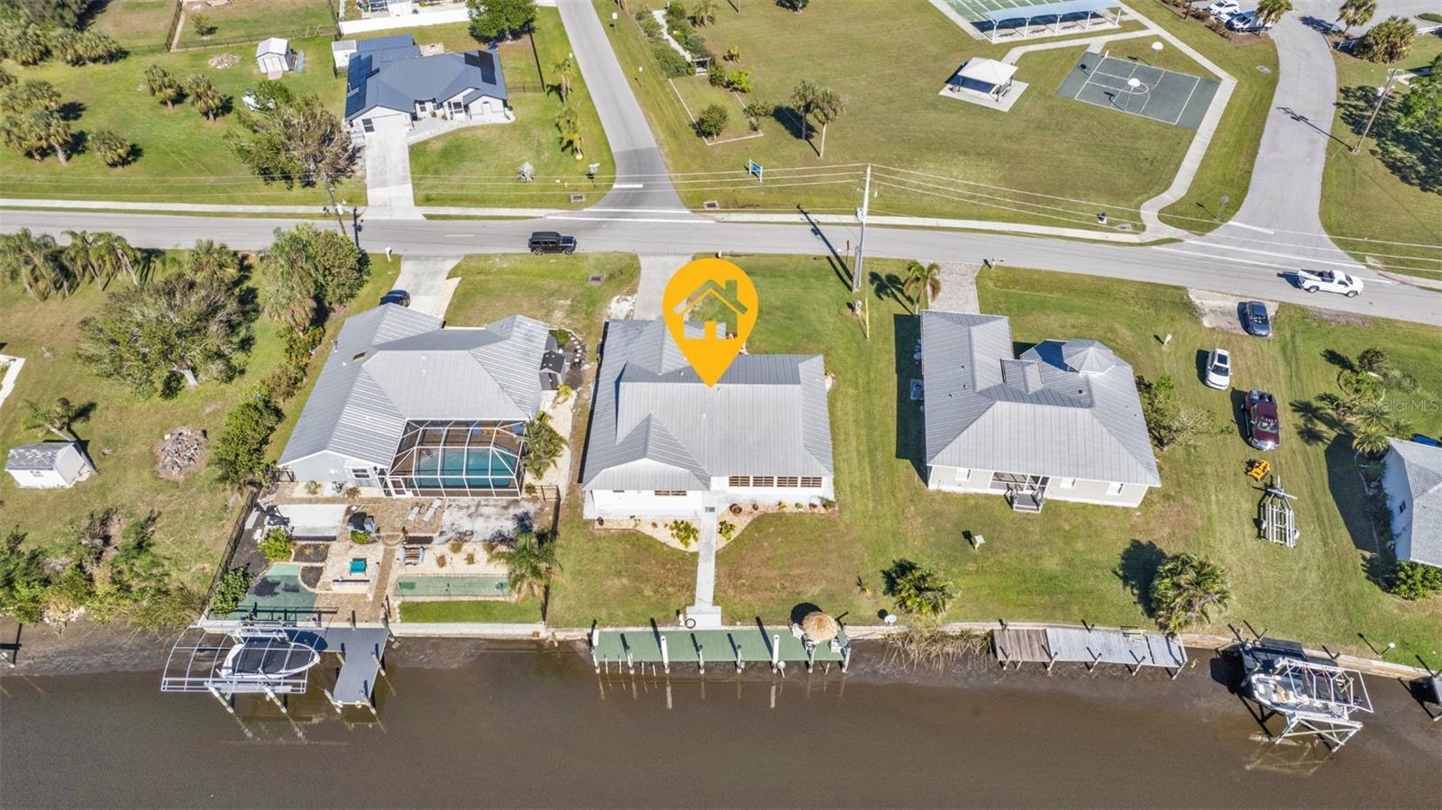 27409 VOYAGEUR DR, PUNTA GORDA, FL, 33983