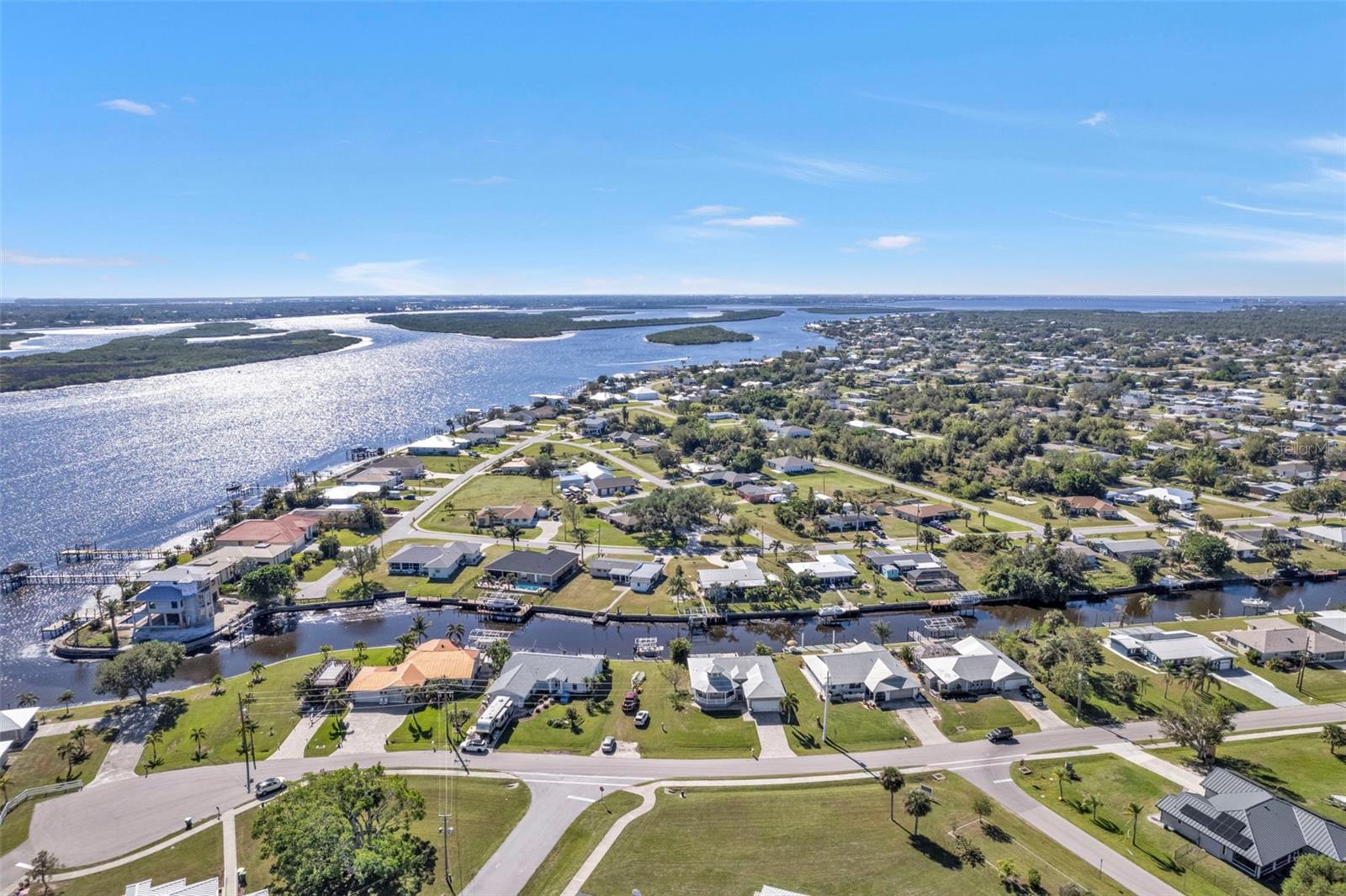 27409 VOYAGEUR DR, PUNTA GORDA, FL, 33983