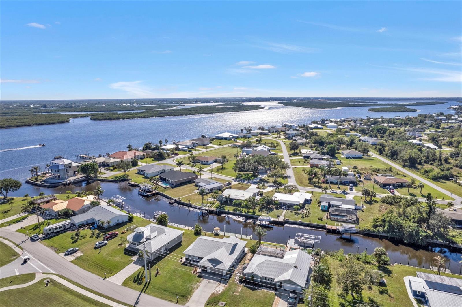 27409 VOYAGEUR DR, PUNTA GORDA, FL, 33983