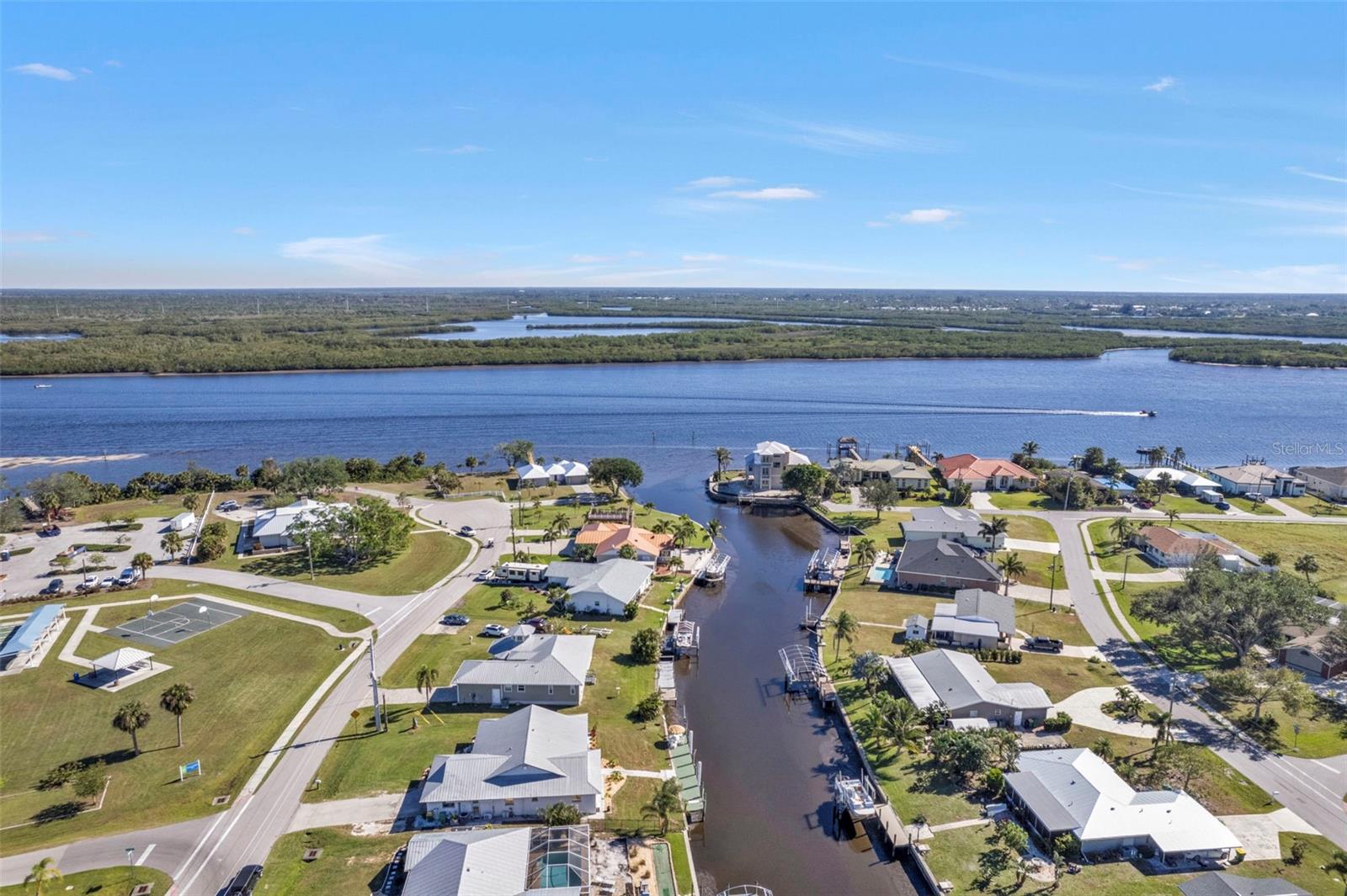 27409 VOYAGEUR DR, PUNTA GORDA, FL, 33983